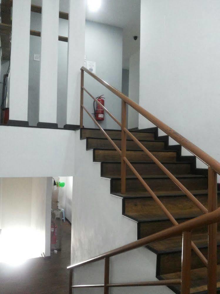 Hotel Viva Klang Extérieur photo